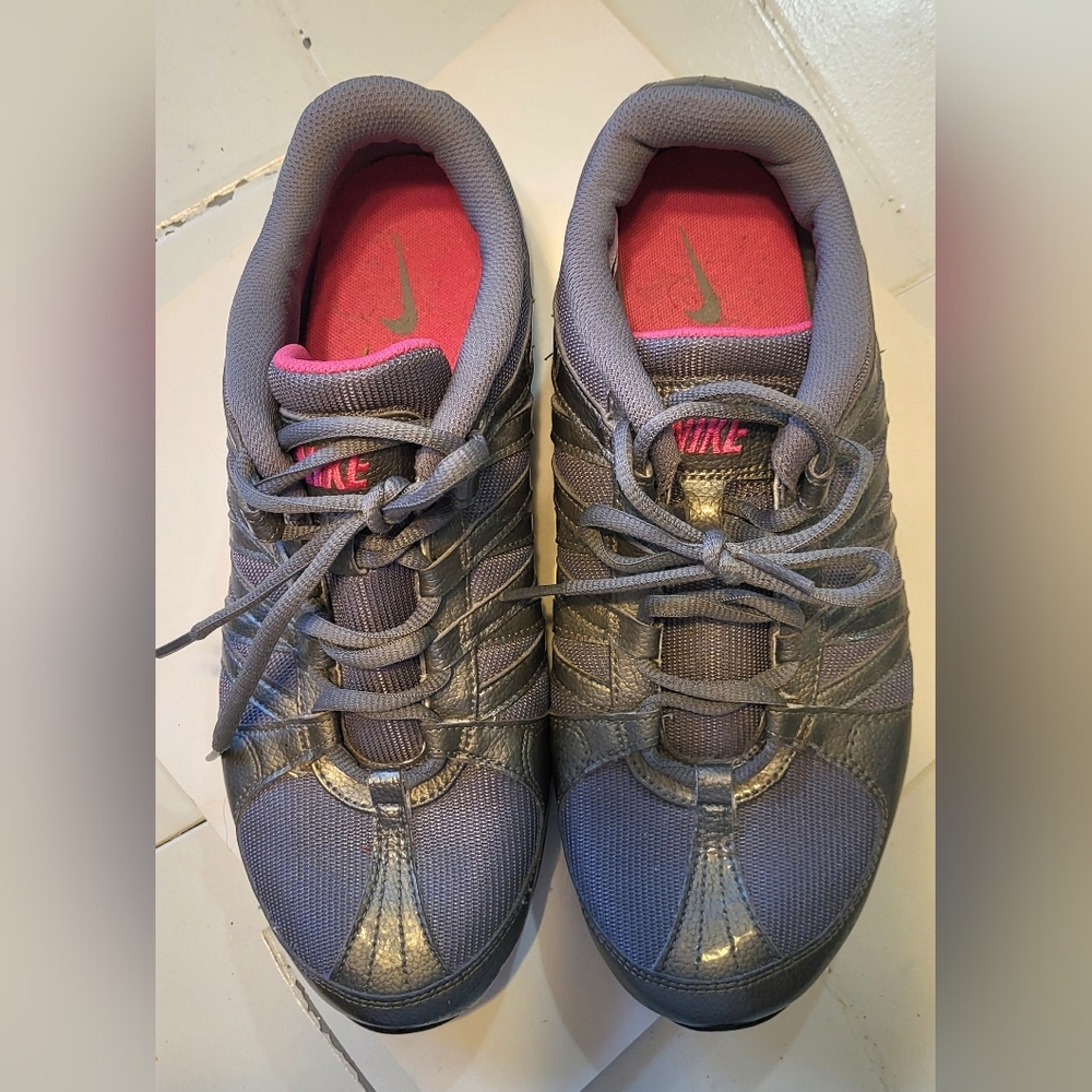 Womens Nike Musique IV Dance Training Shoes Gray Pink Sz 9.5